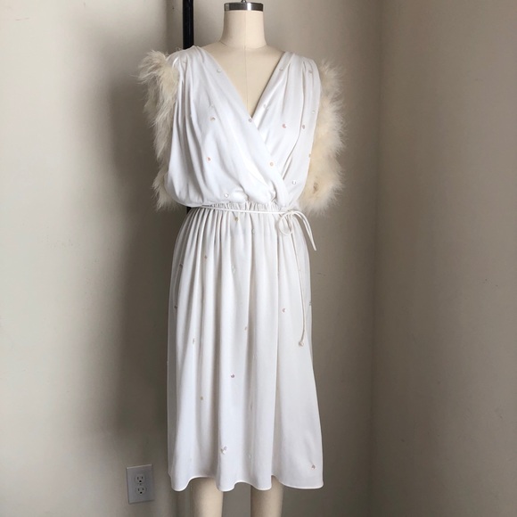 Vintage Diamond Run by Wayne Diamond Elegant White Dress with Feather Accents - Picture 1 of 6